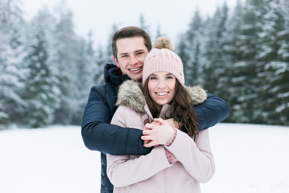 Pärchenfotos im Schnee