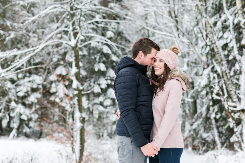 Pärchenfotos im Schnee